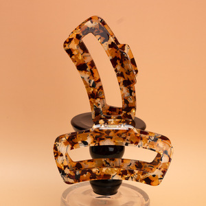 <b>Hot</b> Selling Large Rectangle PVC Hair Claw Clips Leopard Print Square Hair Catch Fashion Versatile Hair Accessories For Women - Product Image 2