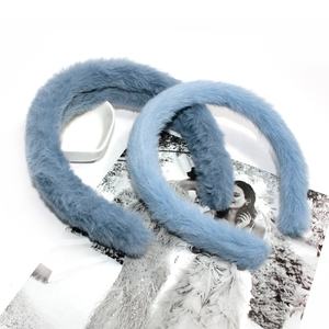 Pinza para el pelo de Invierno para mujer, <span class=keywords><strong>diadema</strong></span> de felpa <span class=keywords><strong>azul</strong></span>, nuevo diseño - Product Image 2