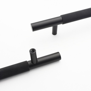 Luxuriöse Schlichte Kleiderschrankgriffe Gerändelt Schwarz Gold Silber Gebürstete Schrankknöpfe Aluminium Geprägte Küchengriffe - Product Image 5