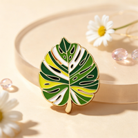 Épinglette en métal plaqué or personnalisée à faible MOQ, motif feuilles et fleurs tropicales