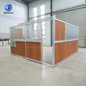 Box de chevaux préfabriqué de 14 pieds de haut, de qualité supérieure, galvanisé à chaud, abri pour chevaux, équipement de grange extérieure pour fermes équestres - Product Image 1