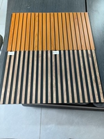 Panneau de plafond en PVC avec finition imitation bois pour la décoration
