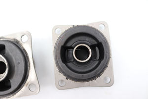 ชุดยางรองกันกระแทก 1 ชุด (14592731 14603125) สำหรับรถขุดวอลโว่ Volvo55/60/140 - Product Image 2