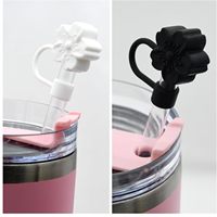 Capuchon de couverture de paille en silicone fleur de Offre Spéciale pour tasse Stanley, couvercles de pointes de paille réutilisables de 10mm/0,4 pouces, décor de fête cadeau mignon