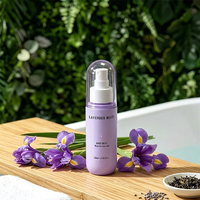 Flacon pulvérisateur cosmétique transparent au design capsule unique avec pompe et capuchon de protection pour sérum de soin, nettoyant visage et parfum