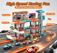 85 Pièces DIY Circuit de Course Multi-Niveaux avec Parking, Garage en Plastique à Assembler, Voiture de Course à Friction, Jouet pour Enfants Garçons, Cadeau d'Anniversaire