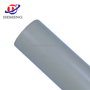 Bâche en plastique <span class=keywords><strong>renforcée</strong></span> fiable et résistante aux déchirures 500GSM 600GSM 700GSM, rouleau <span class=keywords><strong>de</strong></span> bâche PVC blanc laminé pour <span class=keywords><strong>serre</strong></span> extérieure - Product Image 3