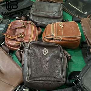 A13 Sacs en cuir usagés pour hommes en ballots Cuir de mouton d'<span class=keywords><strong>occasion</strong></span> <span class=keywords><strong>et</strong></span> en vente de gros pour hommes Sacs Ukay de haute qualité - Product Image 5