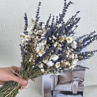 Buket abadi bunga kering untuk dekorasi pernikahan terdiri dari Lavender dan bunga aster kosmos untuk hari ibu natal