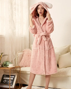 Haute qualité hiver velours Designer Robes femmes flanelle personnalisé Robe de bain avec capuche mignon lapin chapeau Robes Femme - Product Image 3