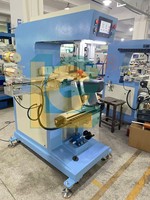 Hochpräziser Halbautomatischer 2-Farben-Servo-Rotations-Tampondrucker für Deckel, Waagen, Becher und Objekte