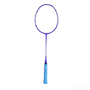 Ensemble de raquettes de <span class=keywords><strong>badminton</strong></span> professionnelles en fibre de carbone, cadre ondulé offensif, <span class=keywords><strong>raquette</strong></span> légère avec poignée en PU pour l'extérieur, logo personnalisé - Product Image 2