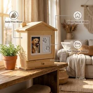 Kotak Kremasi Hewan Peliharaan Bentuk Rumah Modern Bingkai Foto Jejak Kaki Kayu Pinus Solid Tutup Berengsel Kenang-kenangan Anjing Kucing untuk Rumah - Product Image 2