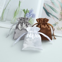 8*10cm pas cher Satin bijoux sac fête de mariage bonbons paquet organisateur vêtements personnalisé champignon cordon sacs