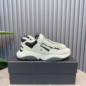 Baskets basses pour hommes, design classique, confortables, amortissantes, respirantes, doublure en mesh, bout perforé, chaussures toutes saisons, Amiris - Product Image 3