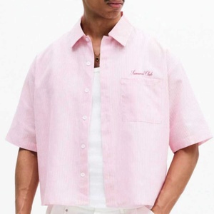 Camicie a maniche corte da uomo personalizzate all'ingrosso, casual, a righe, versatili, traspiranti, alla moda, rosa - Product Image 1