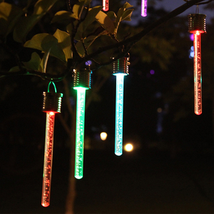Luces Solares LED Colgantes, Lámpara Colgante de Exterior Colorida, Palo Acrílico Impermeable, Iluminación de Jardín, Lámpara de Araña - Product Image 1