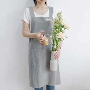 Elegante Delantal sin Mangas de Mezclilla Azul con Logotipo Personalizado para Barista, Chef, Jardín, para Mamá, Papá e Hijo/a - Ideal para Limpieza - Product Image 2