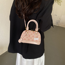 Nuevo Bolso Bandolera de Diseño para Mujer, en Cuero PU de Lujo, Estilo Vintage, con Cadenas Decorativas y Cierre - Product Image 5