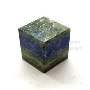 Cubo de lapislázuli pulido tallado a mano al por mayor estilo Feng Shui para la decoración del hogar, regalos, energía positiva y prosperidad - Product Image 1
