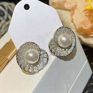 Eleganti Orecchini a Perno a Forma di Conchiglia per Donne, Stile Oceanico, Accessori per Orecchie da Indossare Quotidianamente - Product Image 4