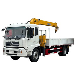 Camion grue télescopique Dongfeng 4x2 8 tonnes, grue hydraulique 8t pour camion, à vendre - Product Image 1