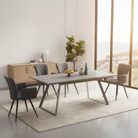Table à manger extensible moderne avec plateau en marbre durable et pieds en acier inoxydable à hauteur réglable pour une salle de bain au style luxe léger