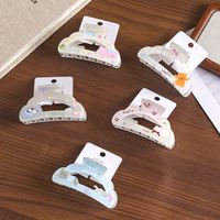 MUJU D405 Pinces à cheveux en acrylique 9 cm motif nuage 35g, pinces à mâchoires arquées imprimées dessin animé, logo personnalisé, carte avec code-barres, prêt à la vente au détail