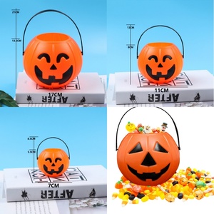 Cesta de Plástico con Forma de Calabaza para Dulces de Halloween, Cestas Grandes y Portátiles para Golosinas con Asas para Decoración de Fiestas - Product Image 2