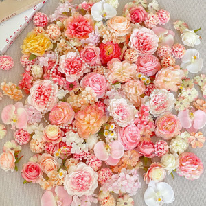 Kit de fleurs artificielles rouge vif, 3-10 cm, fleurs en soie pour la création de pinces à cheveux, couronnes, décorations, accessoires de mariage et d'extérieur - Product Image 4