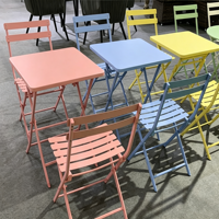 Ensemble de salle à manger pliant en métal pour hôtel, table et chaises de bistrot colorées, design moderne, durable et écologique, mobilier de jardin extérieur