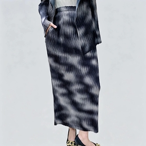 Ropa de Mujer al por Mayor, Conjuntos de Dos Piezas Plisados con Estampado, Ropa Femenina Elegante, Conjunto Plisado Miyake Otoño 2026 - Product Image 4