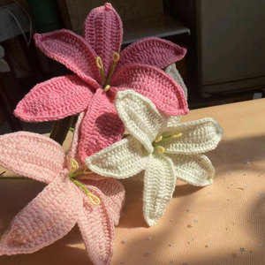 Fleurs de lys au crochet faites à la main, style naturel, en coton, fleurs artificielles, décoration de mariage, fleur de lys au crochet en coton moderne faite à la main - Product Image 5