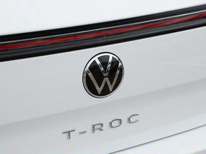 VW <span class=keywords><strong>T</strong></span>-<span class=keywords><strong>ROC</strong></span> HEV <span class=keywords><strong>Híbrido</strong></span> 2026 1.5T - 4.0L/100km 204Ps SUV Compacto de 5 Puertas para Exportación al Mercado de Oriente Medio - Product Image 5