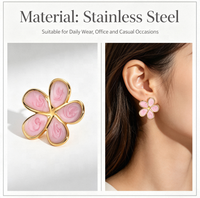Anting-anting bunga stainless steel anti air, anting-anting daisy sederhana, perhiasan minimalis untuk pemakaian sehari-hari
