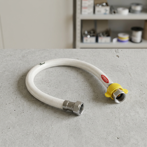Tuyau de raccordement en nylon pour eau chaude avec raccords en laiton et manchon en acier inoxydable 304, pression de 7 kg, température jusqu'à 70°C, pour utilisation avec chauffe-eau (Geyser) - Product Image 2
