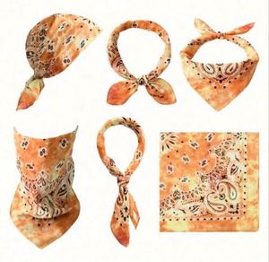 Petit mouchoir carré en coton imprimé personnalisé, bandana carré en coton et polyester pour les sports de plein air - Product Image 3