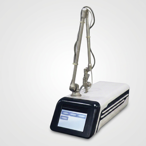 Appareil laser fractionné au CO2 portable 10600nm pour le resurfaçage cutané, le resserrement vaginal, l'élimination des cicatrices d'acné, des vergetures et des rides - Product Image 1