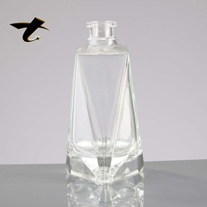 Bouteille de boisson en verre carrée de luxe personnalisée de 500 ml à fond plat pour le brandy, le whisky, le rhum, la tequila au meilleur prix - Product Image 4