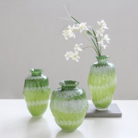 Collection de vases urnes en verre soufflé à la main avec motif vague tourbillonnante blanche, ombré vert, style rustique organique, pour décoration de mariage et de maison, vente en gros