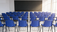 Chaise de formation ergonomique empilable avec tablette d'écriture, siège en PP, capacité de 600 lb, pour salles de classe et amphithéâtres scolaires