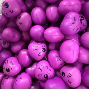 Balle anti-stress en forme de cœur personnalisée en mousse PU à presser pour les collectes de sang et les cadeaux bien-être - Product Image 3