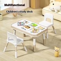 Ensemble table et chaise en plastique pour chambre d'enfant, matériau écologique, ensemble 3 en 1 avec des caractéristiques de sécurité pour l'étude, les jeux et la lecture
