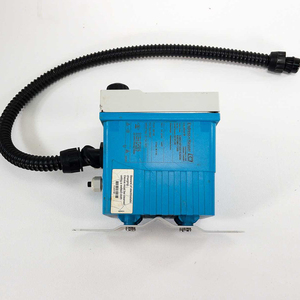 Sensor de Nivel de Líquido de un Solo Canal E+H Serie M CM42 Modular de Dos Cables con IP66/IP67 y Salida de 0/4-20mA - Product Image 1