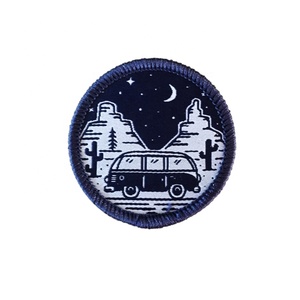 Doğrudan tedarikçi özel Logo dokuma yamalar sopa-işlemeli aplike kumaş kartal kol komutu yama dantel dekorasyon PVC tipi - Product Image 4