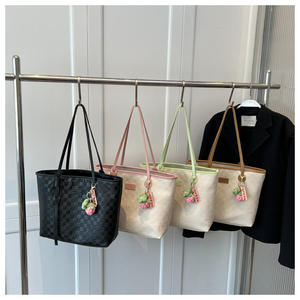 Grand sac fourre-tout décoratif polyvalent à une épaule pour étudiantes - Product Image 6