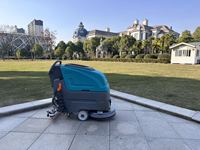 Vente chaude 24V Hôtel automatique Walk-Behind électrique épurateur de sol nouvelle main pousser balayeuse avec batterie propre moteur de brosse
