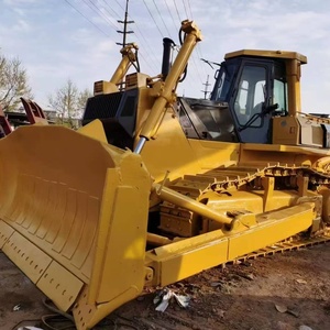 Cargadora de Ruedas KOMATSU D155AX con Motor, Equipo de Construcción Usado - Product Image 3
