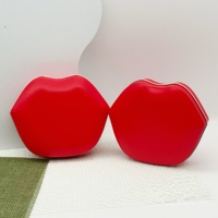 Boîte en métal à large ouverture pour aliments et bonbons, avec couvercle rabattable et design en forme de lèvres