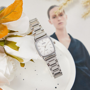 Reloj de Cuarzo para Mujer con Esfera Texturizada Vintage, Diseño Elegante y de Nicho, Resistente al Agua, OEM ODM - Product Image 1